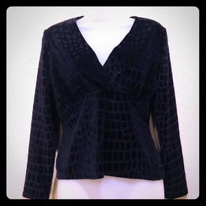 Vintage}longsleeve black velour textured crop top